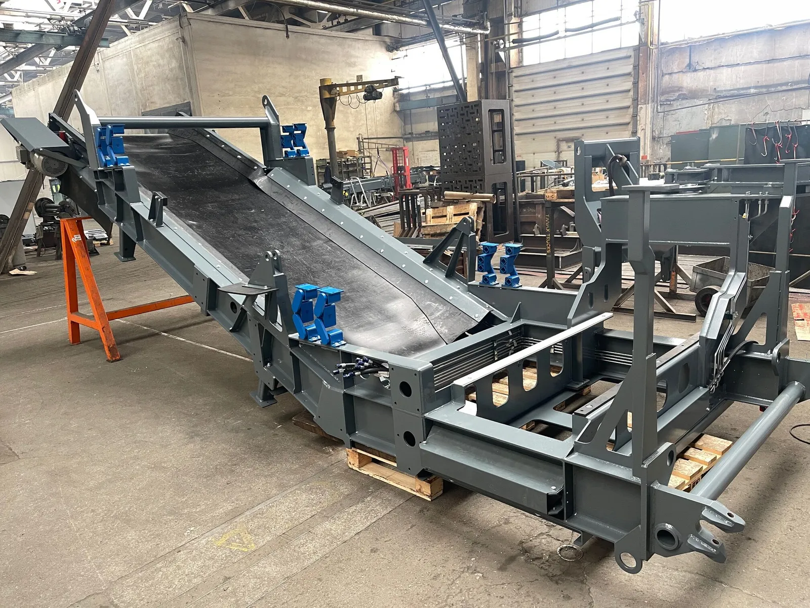 Conveyor system, second view