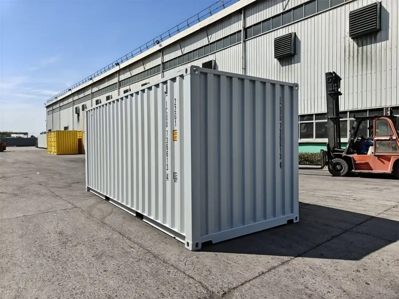 Grauer One-Way-Container 20 ft, Seitenansicht außen