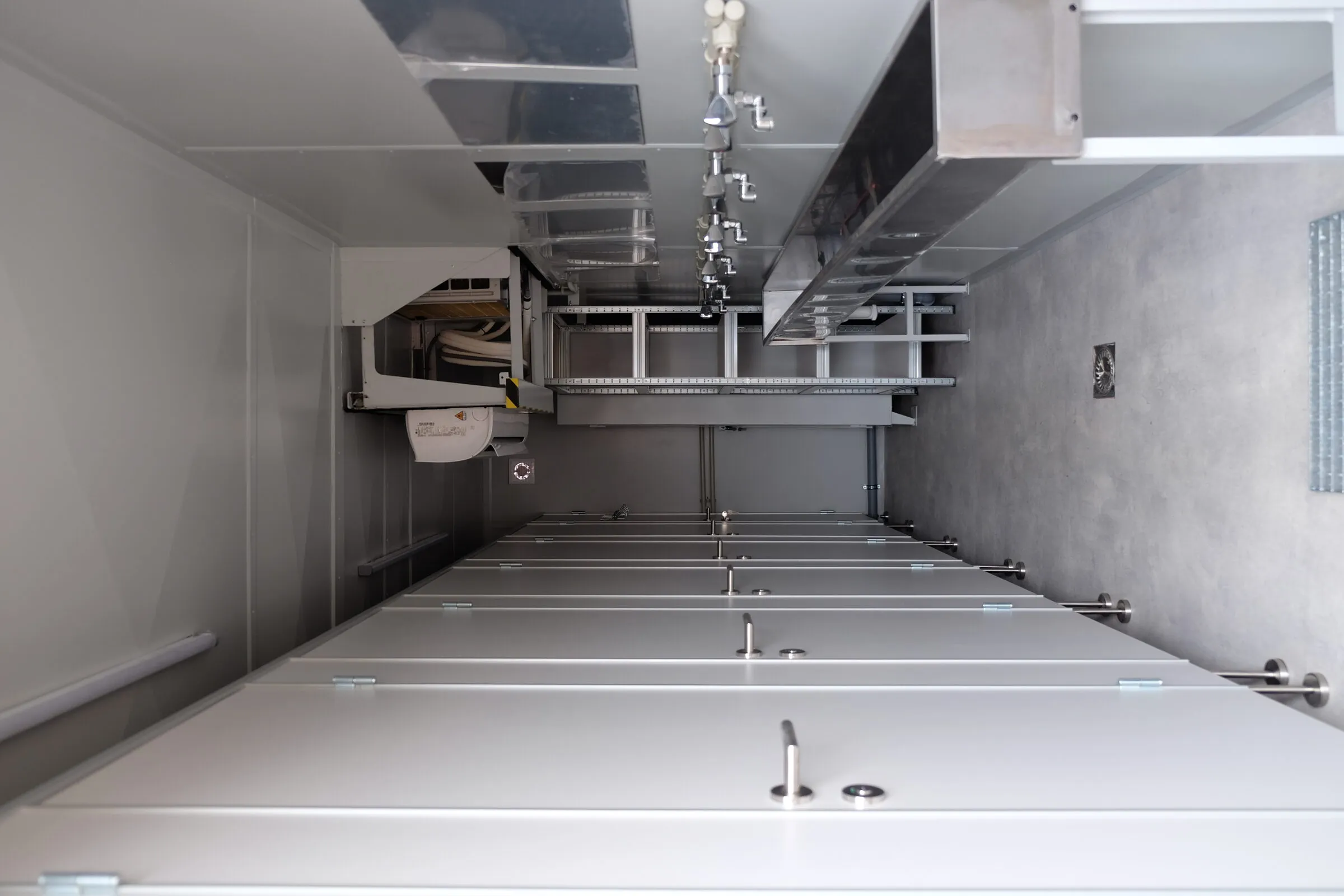 Washbasin run and stainless splashback