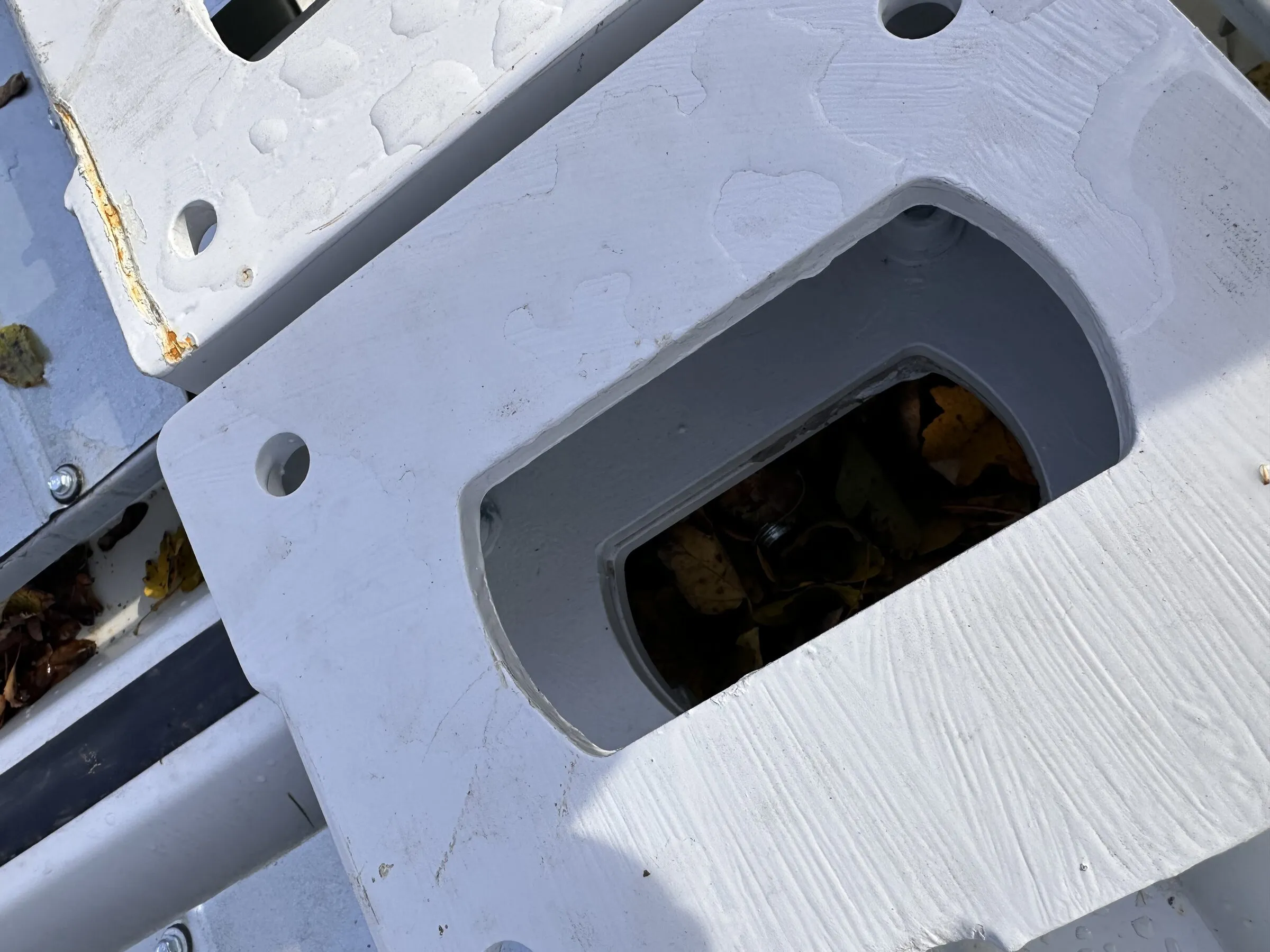 Frame mounting plate detail on a module